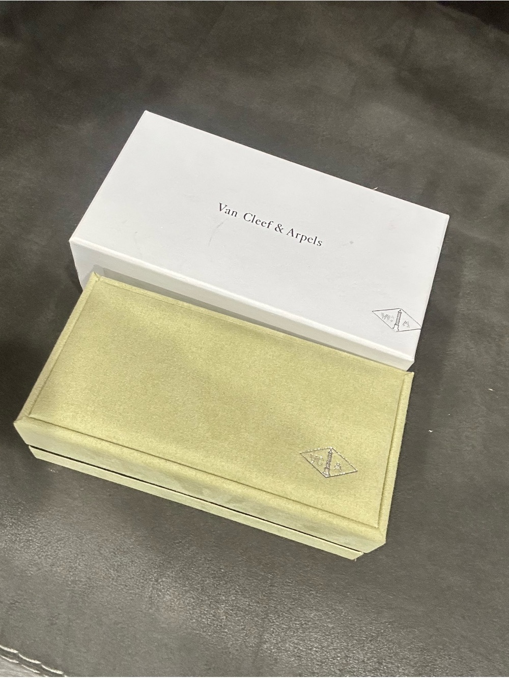 Van Cleef & Arpels Bracelet Box Set of 2 VCA - Gem